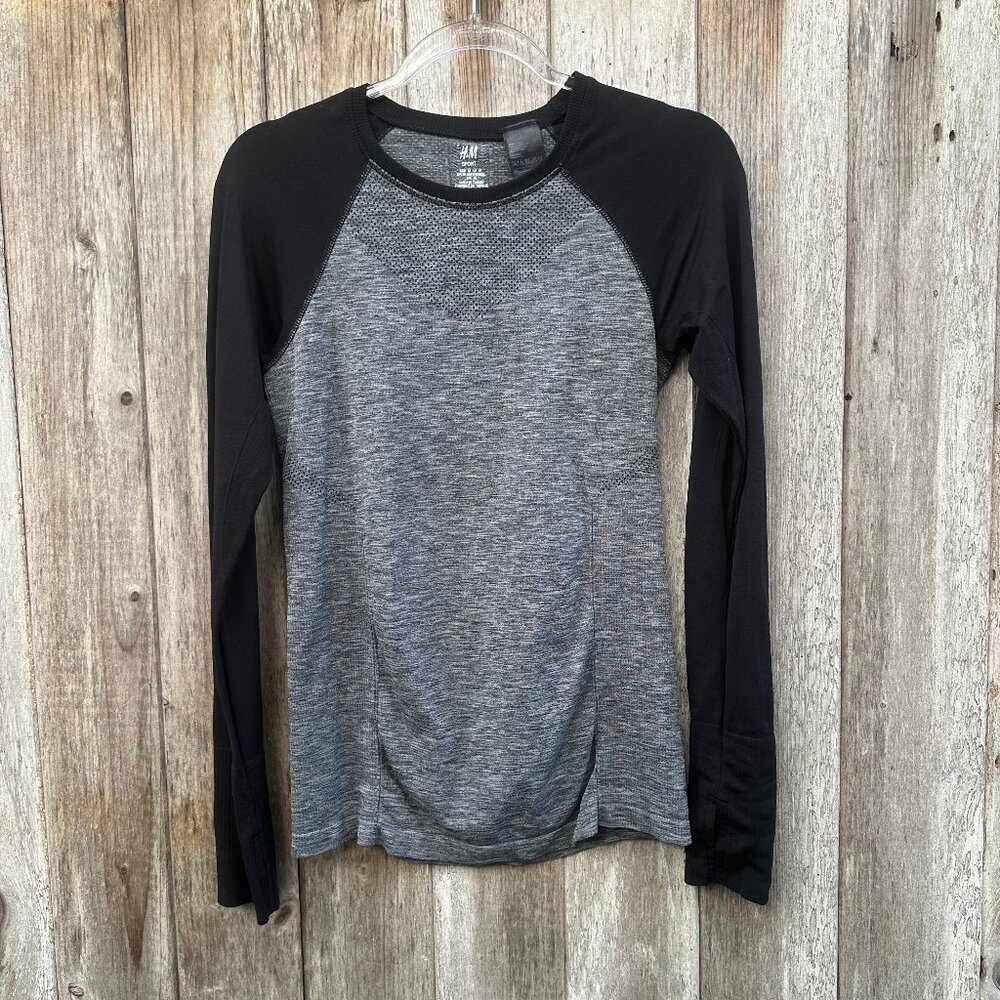 H&M Sport Two Tone Raglan Long Sleeve Top Medium